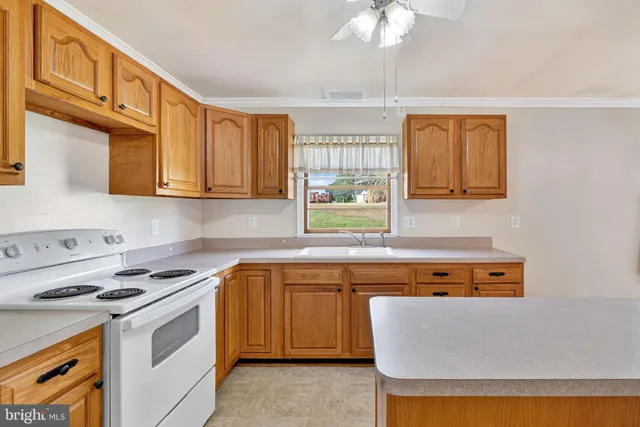 $240,000 | 605 North Marshall Street, Ranson, WV 25438