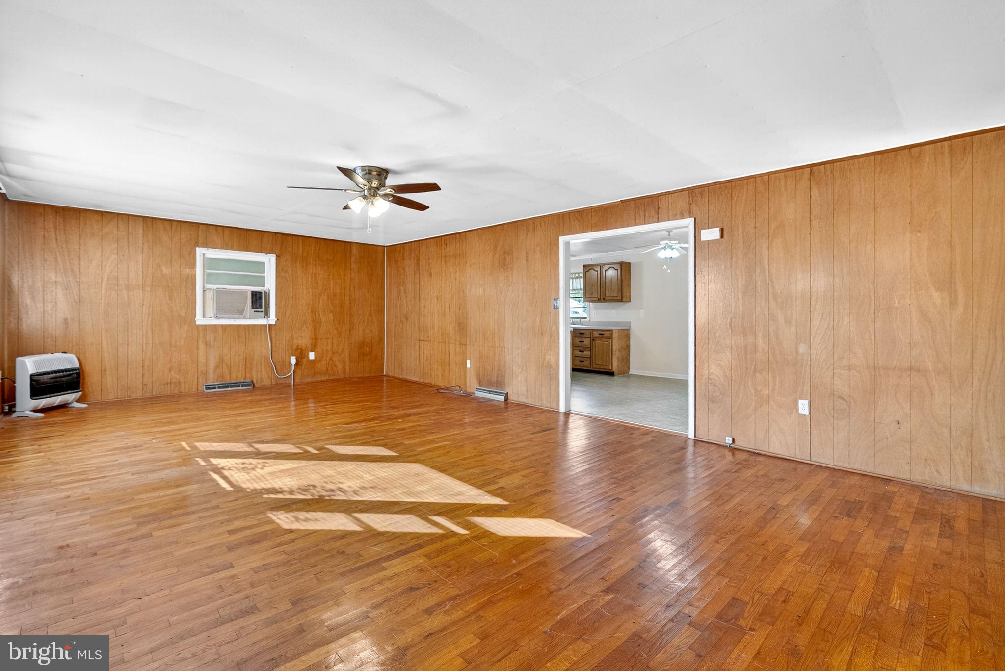 605 North Marshall Street Ranson, WV 25438 - Photo 2 of 48