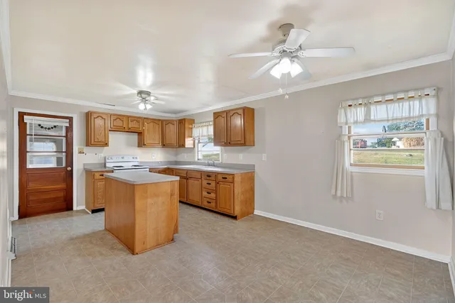 $240,000 | 605 North Marshall Street, Ranson, WV 25438