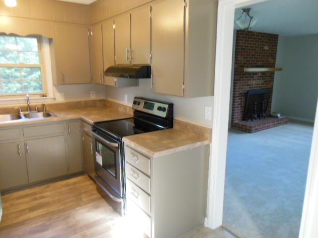 875 Atkinson Road Christiansburg, VA 24073 - Photo 6 of 27 DSCN4940