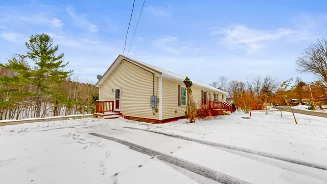 $425,000 | 233 Middle Street, Farmington, ME 04938