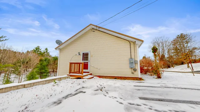 $425,000 | 233 Middle Street, Farmington, ME 04938