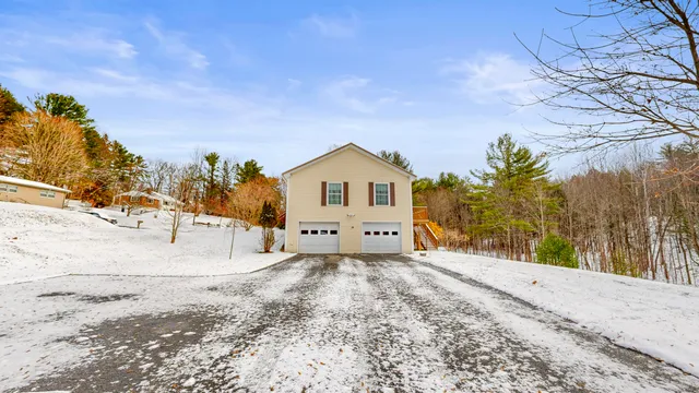 $425,000 | 233 Middle Street, Farmington, ME 04938