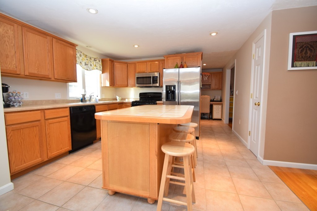 15 Amelian Road Randolph, MA 02368 - Photo 3 of 30 Gallery Image 3