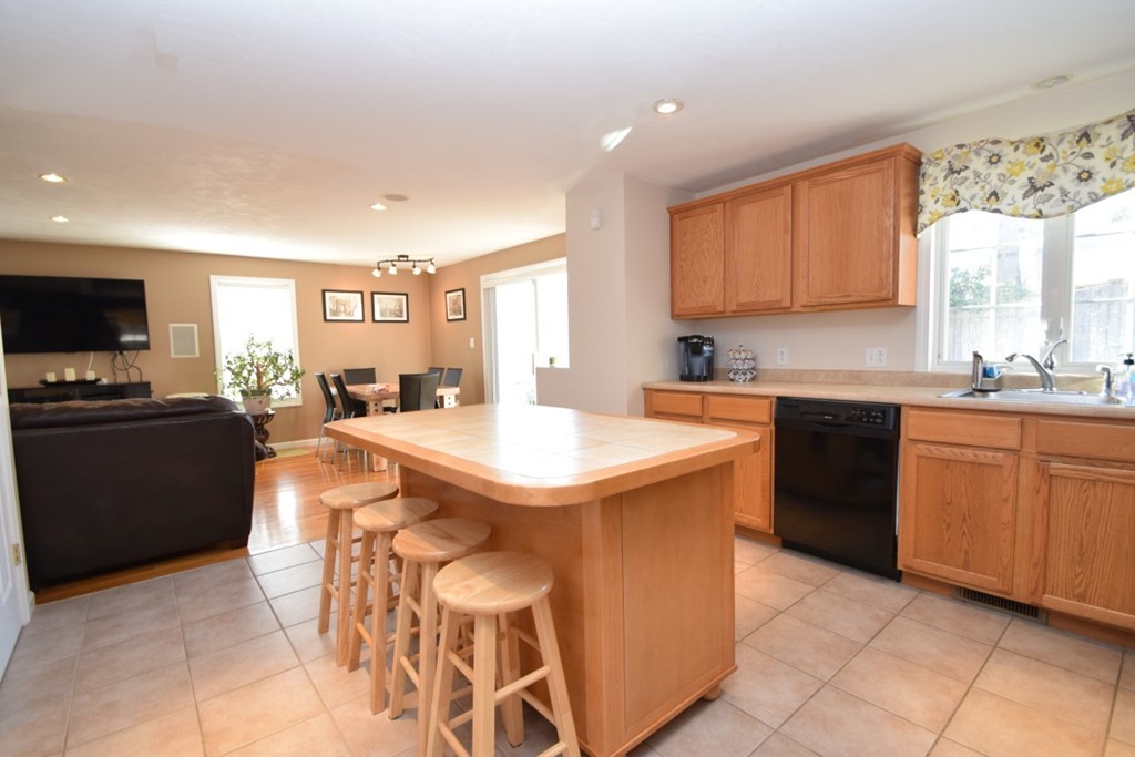 15 Amelian Road Randolph, MA 02368 - Photo 4 of 30 Gallery Image 4