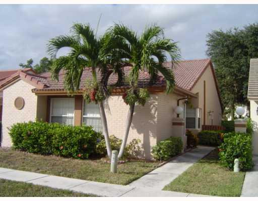10057 Country Brook Road Boca Raton, FL 33428 - Photo 2 of 3 Exterior Front