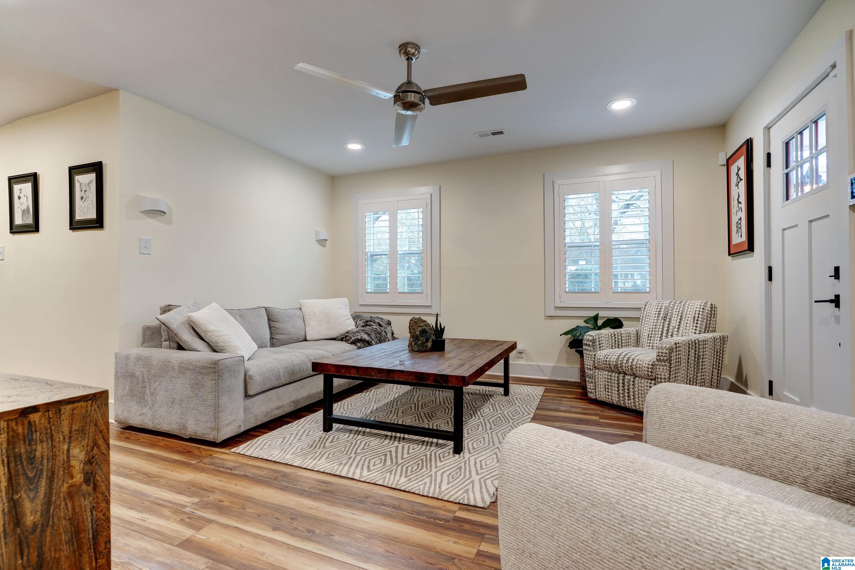 604 Strathmore Road Birmingham, AL 35213 - Photo 4 of 43