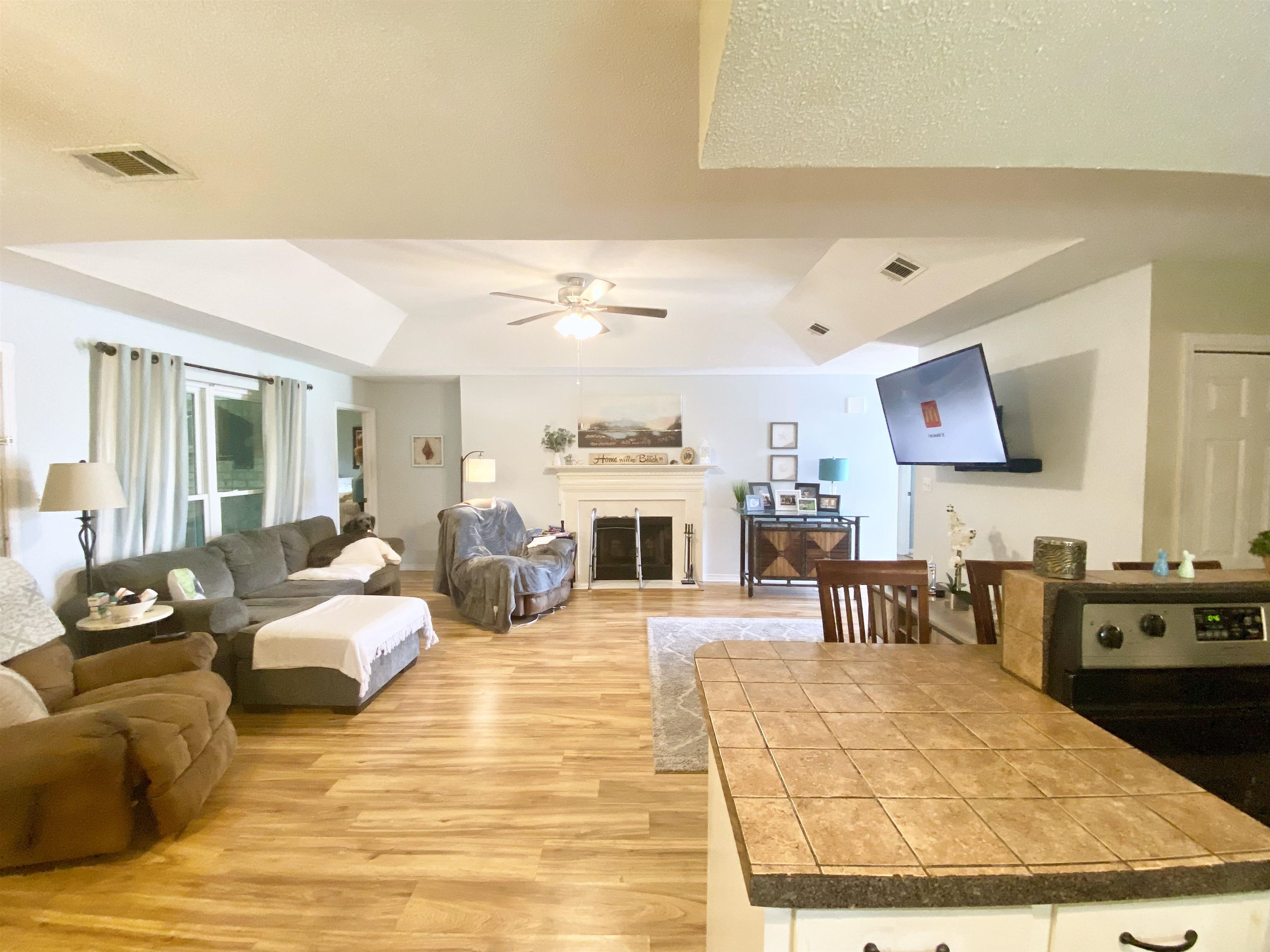 2 Windgate Court Foley, AL 36535 - Photo 5 of 28 LivingRoom