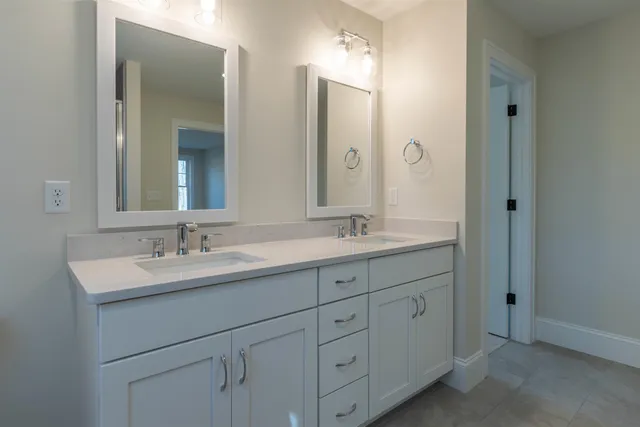 $889,900 | 7 Doucet Avenue, Nashua, NH 03062