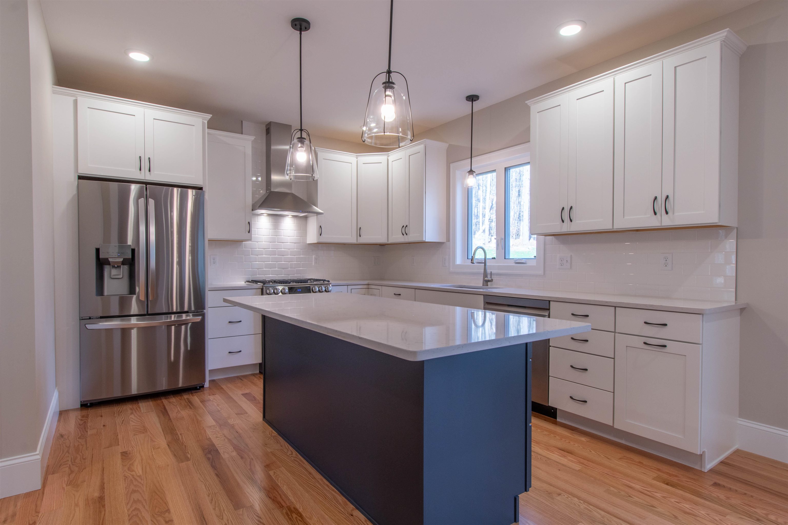 7 Doucet Avenue Nashua, NH 03062 - Photo 2 of 23