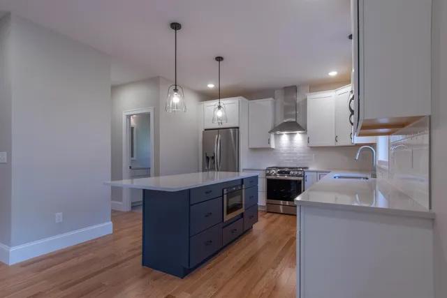 $889,900 | 7 Doucet Avenue, Nashua, NH 03062