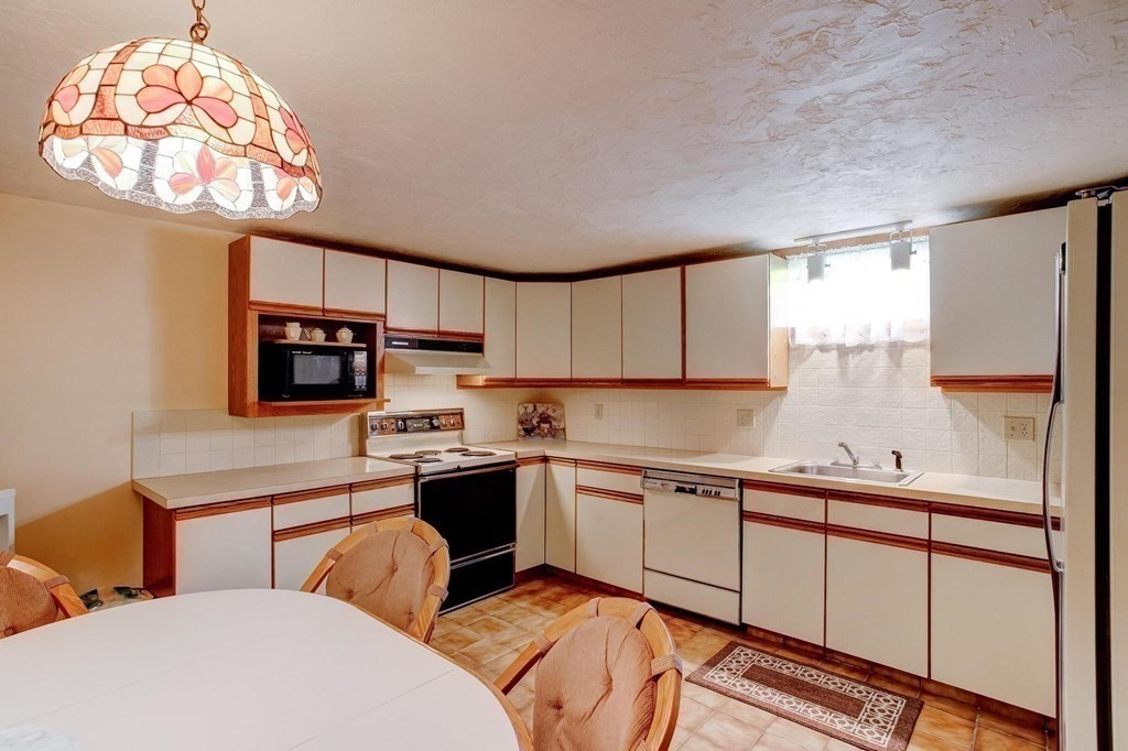 9 Reed Street Arlington, MA 02474 - Photo 18 of 34 Gallery Image 18