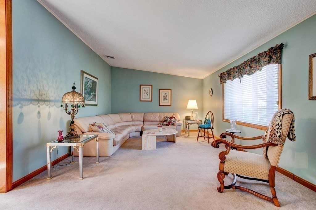 9 Reed Street Arlington, MA 02474 - Photo 7 of 34 Gallery Image 7