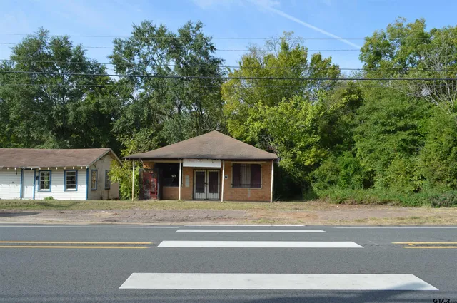 $165,000 | 507 North Van Buren Street, Henderson, TX 75652