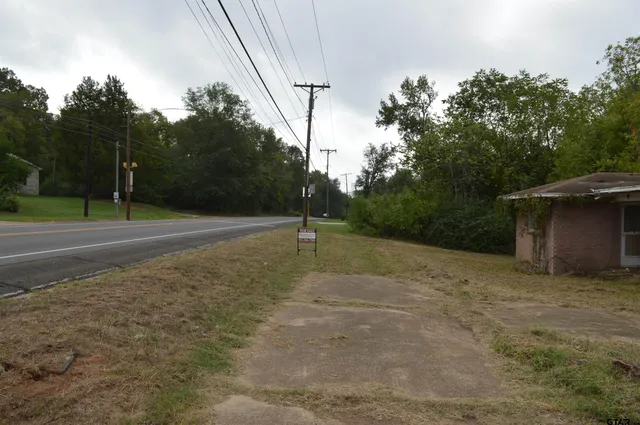 $165,000 | 507 North Van Buren Street, Henderson, TX 75652