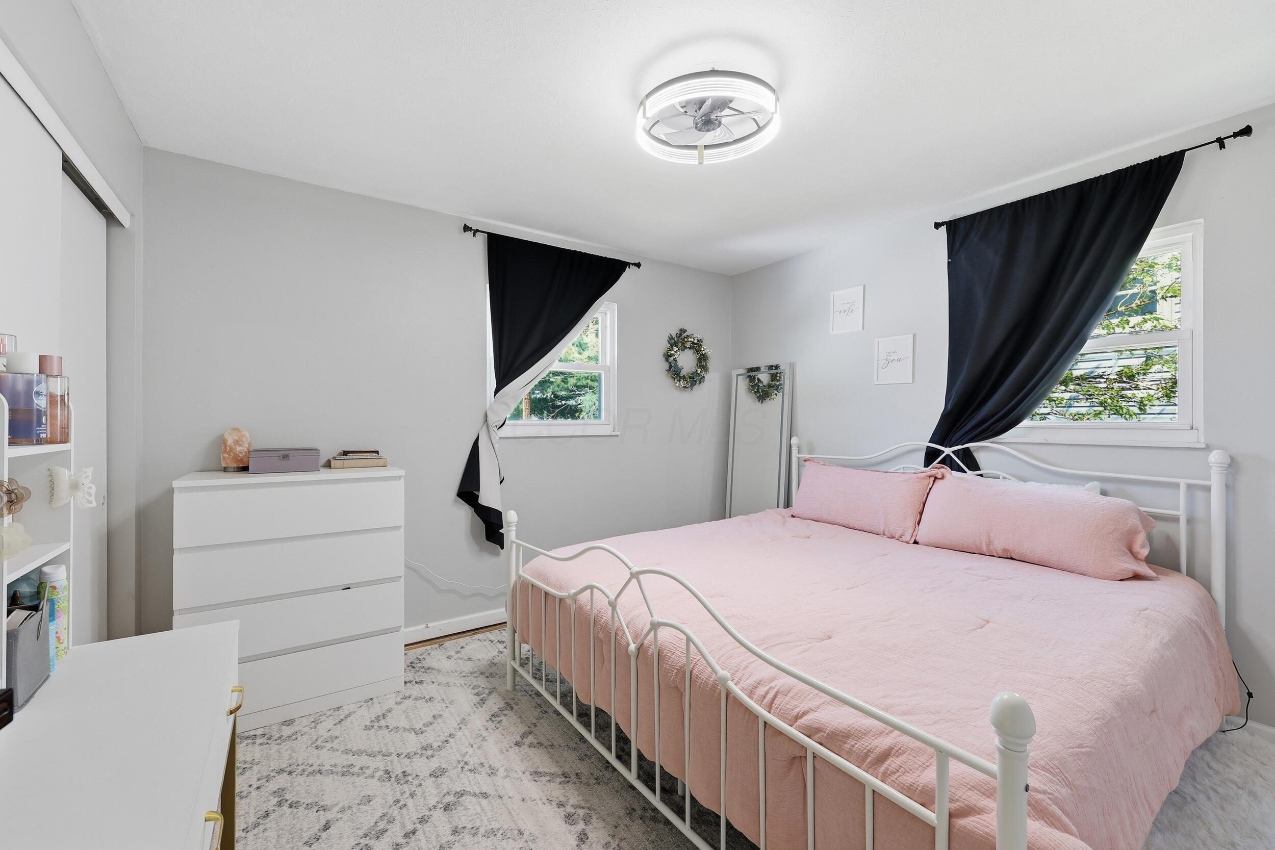 6097 Karl Road Columbus, OH 43229 - Photo 12 of 24
