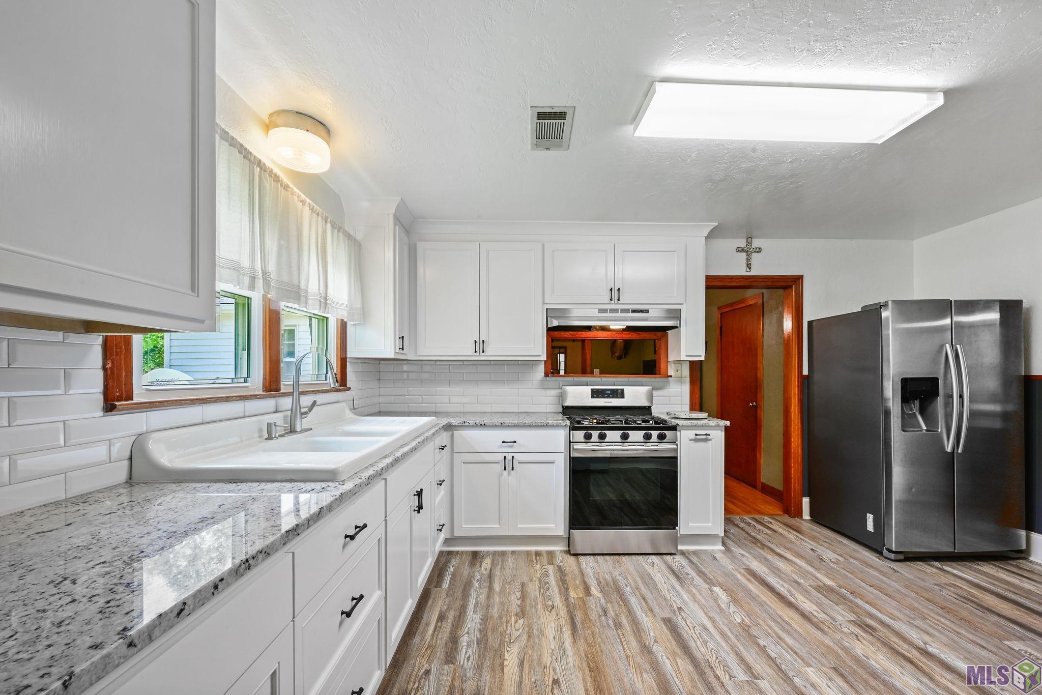13177 Bayou Fordoche Road Morganza, LA 70759 - Photo 3 of 16 Kitchen