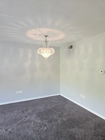 a view of empty room with window