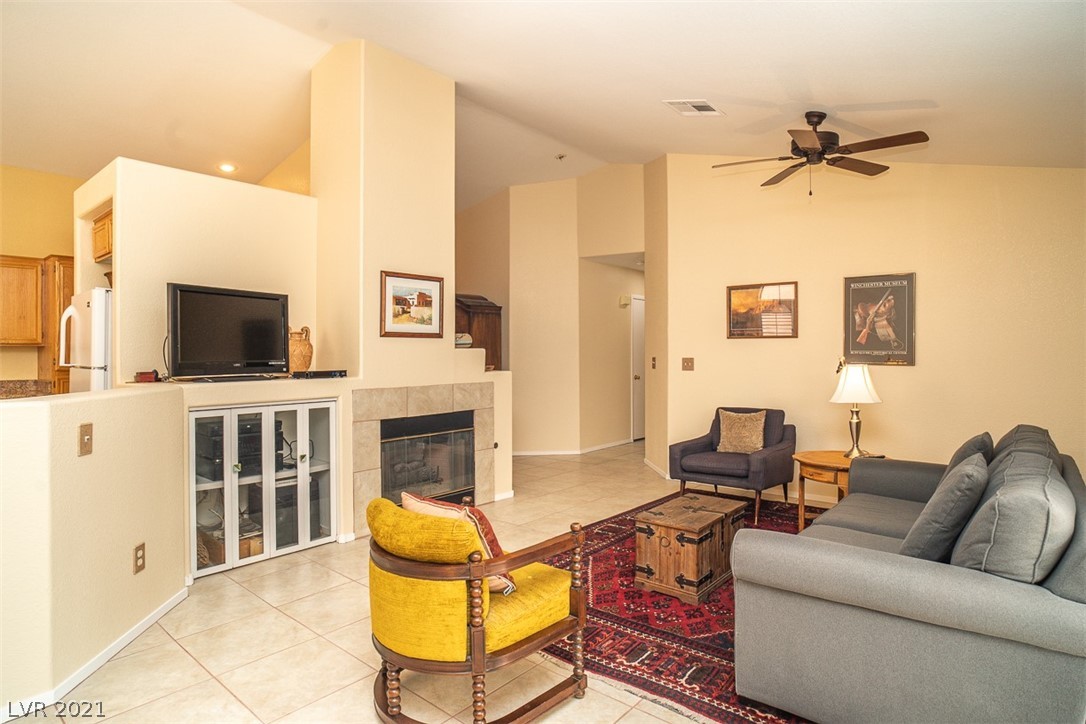 805 Rio Poco Court Henderson, NV 89015 - Photo 6 of 33 Gallery Image 6
