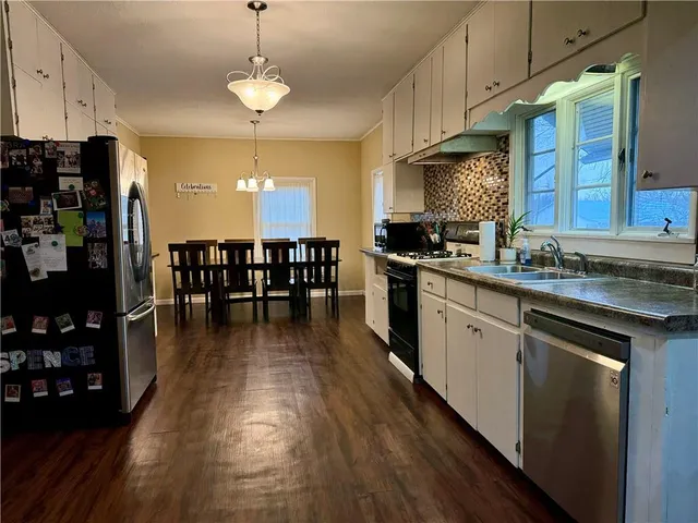 $140,000 | 300 South 4th Street, Burlington, KS 66839