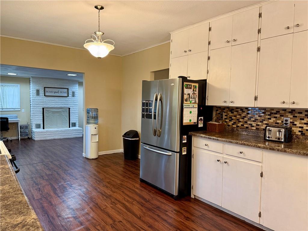 300 South 4th Street Burlington, KS 66839 - Photo 5 of 16