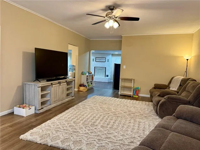 $140,000 | 300 South 4th Street, Burlington, KS 66839