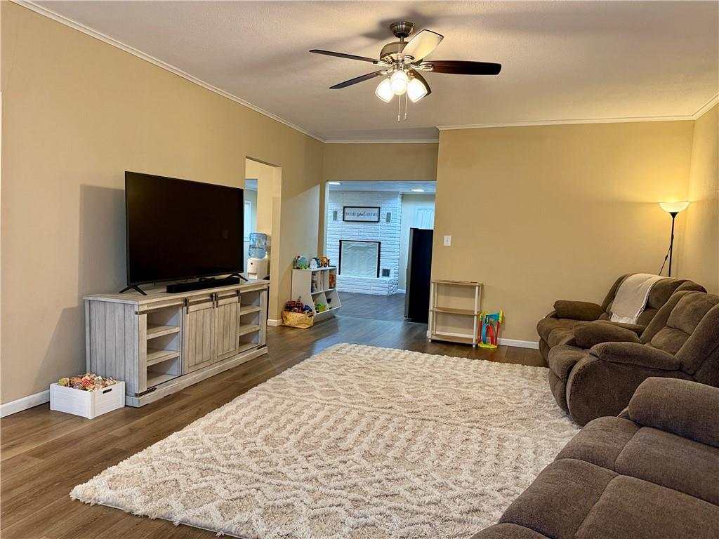 300 South 4th Street Burlington, KS 66839 - Photo 7 of 16