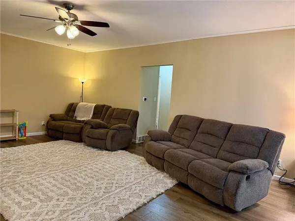 $140,000 | 300 South 4th Street, Burlington, KS 66839