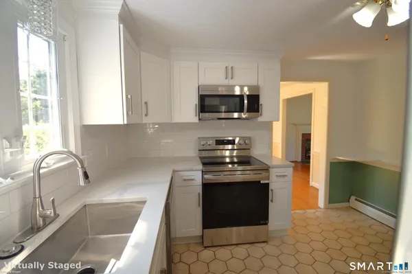 $3,600 | 18 Overbrook Road, West Hartford, CT 06107