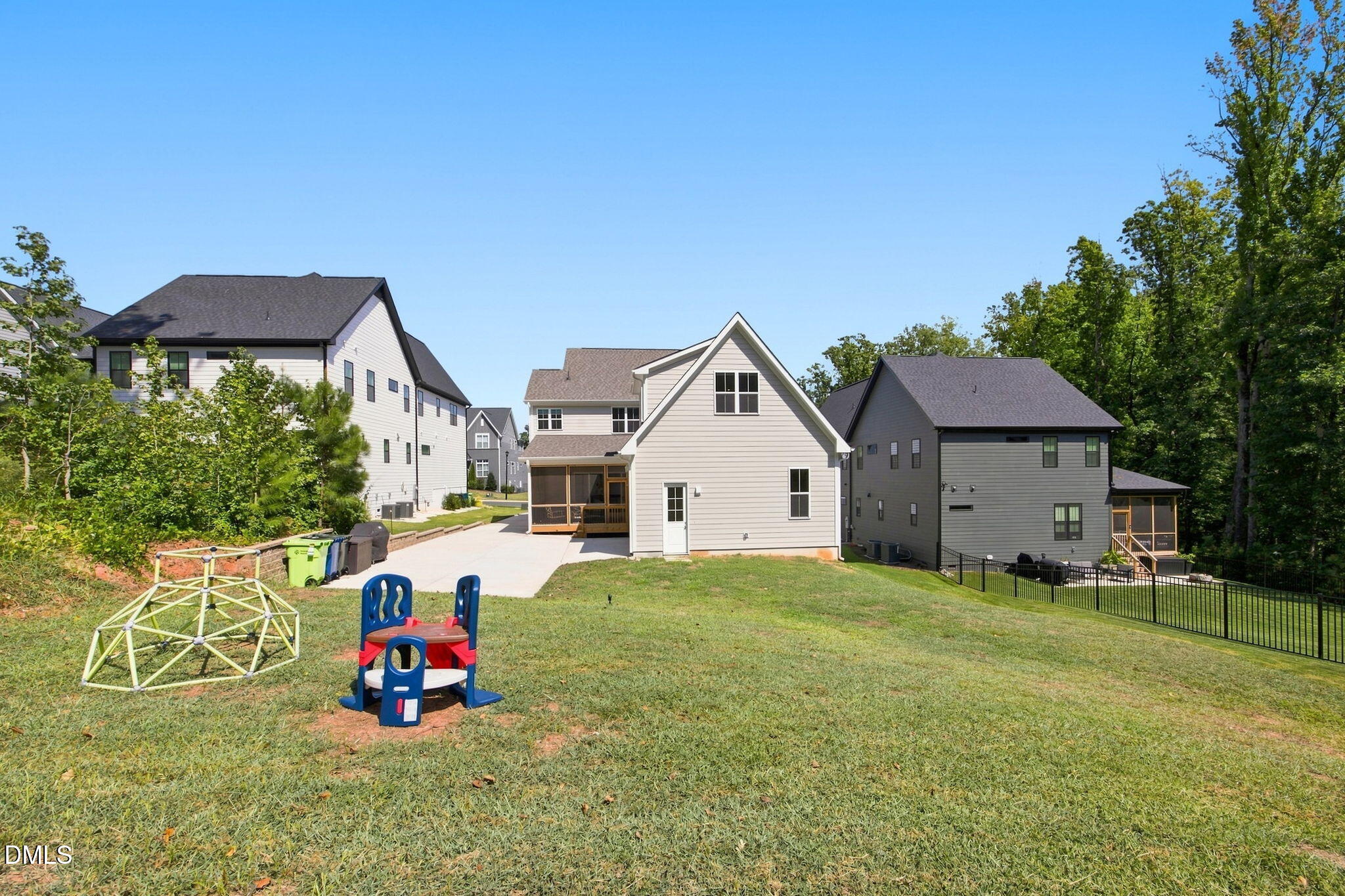 9309 Field Maple Court Raleigh, NC 27613 - Photo 8 of 93 8-web-or-mls-484A2683