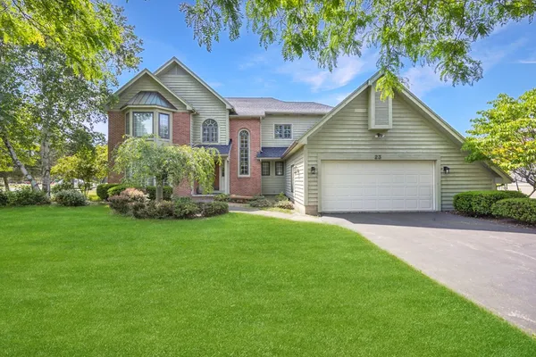 $355,000 | 23 Wakecliffe Drive, Greece, NY 14616