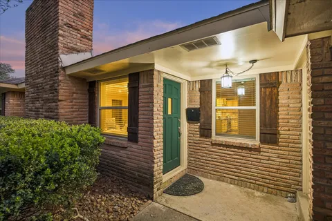 $579,000 | 9813 Pine Lake Drive, Houston, TX 77055