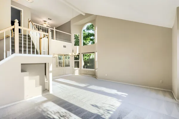 $2,700 | 17204 Village Glen Road, Pflugerville, TX 78660