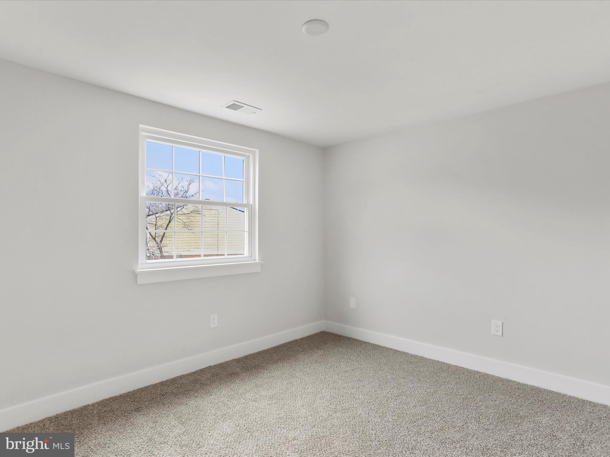 20721 Bell Bluff Road Gaithersburg, MD 20882 - Photo 36 of 59 Bedroom 3