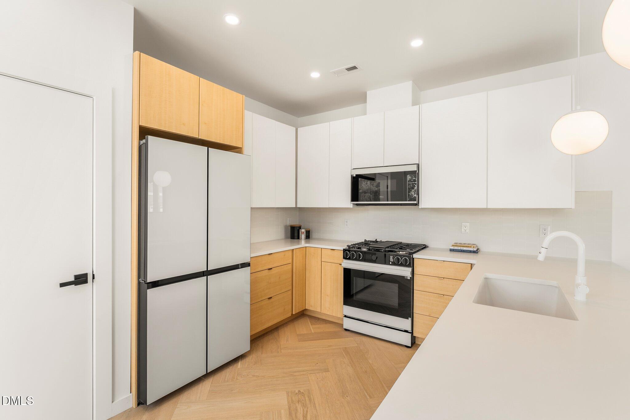 409 Alston Street, Unit 101 Raleigh, NC 27601 - Photo 9 of 39 13-409 Alston St-13