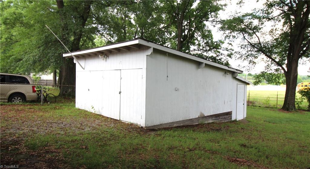 307 Guerrant Street Greensboro, NC 27401 - Photo 9 of 10