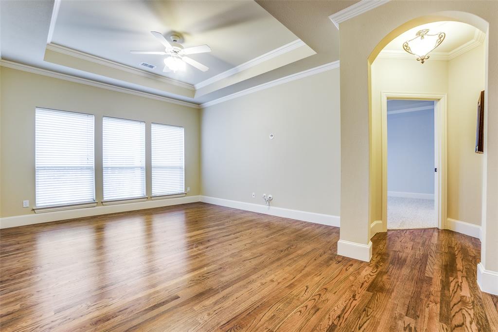 5630 Ellsworth Avenue Dallas, TX 75206 - Photo 18 of 25 wooden floor in an empty room with a window