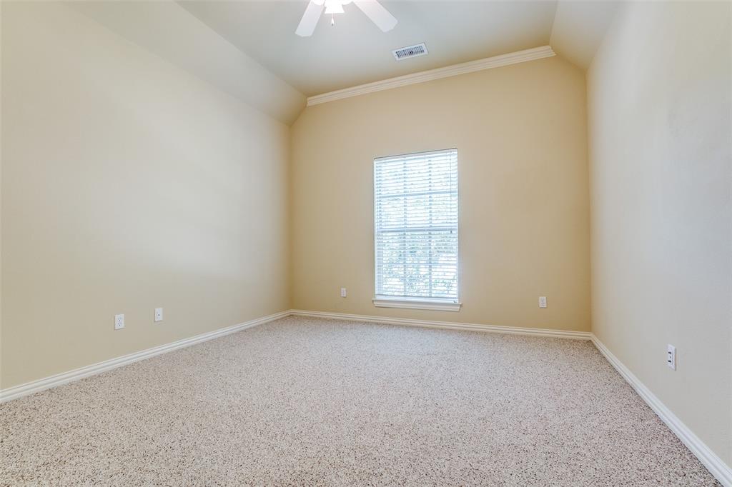 5630 Ellsworth Avenue Dallas, TX 75206 - Photo 24 of 25 an empty room with a window