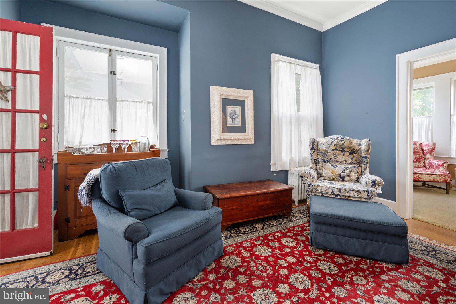 4 Washington Street Berlin, MD 21811 - Photo 46 of 125 a living room with furniture and a rug