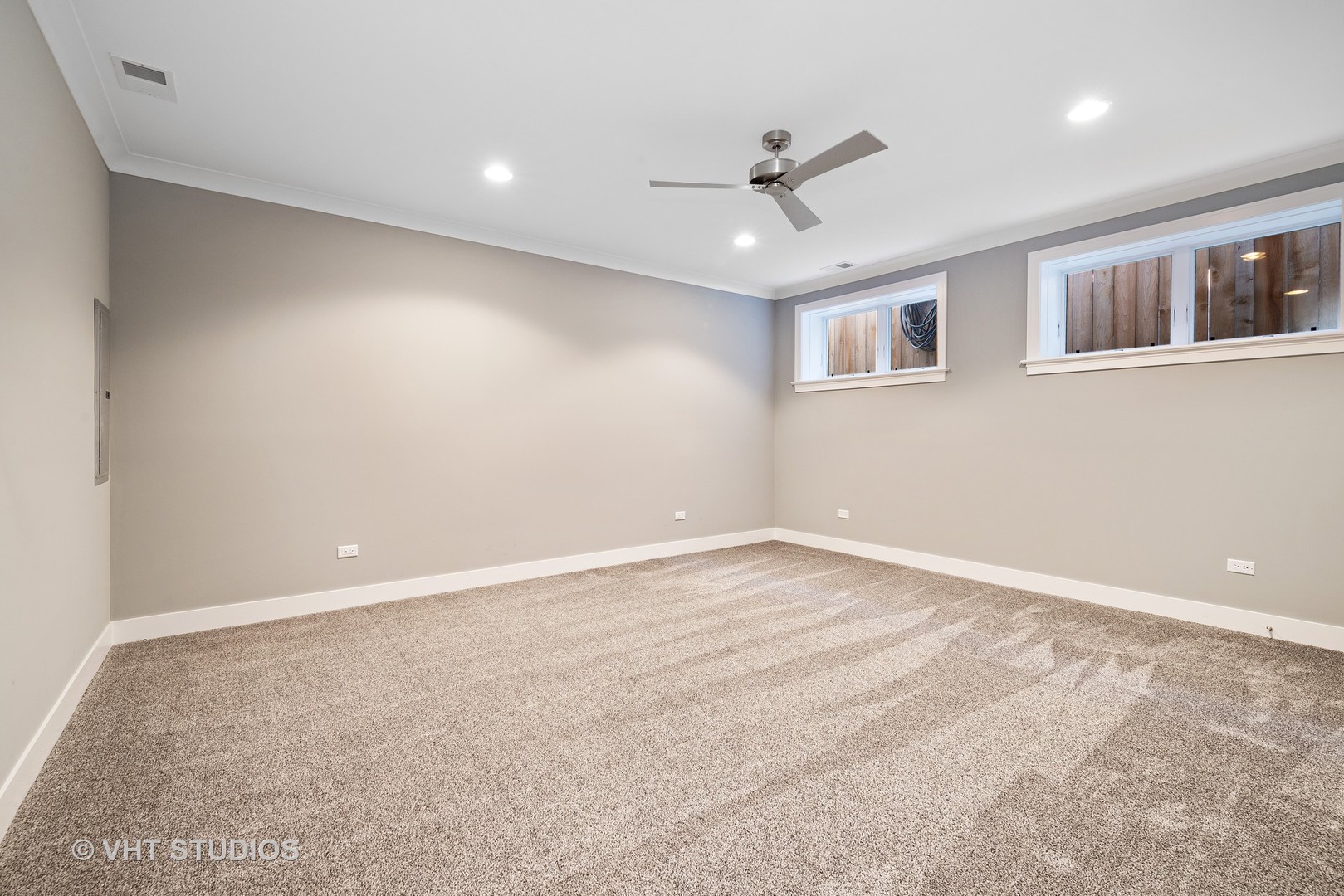 1734 West Henderson Street Chicago, IL 60657 - Photo 19 of 24 a view of an empty room with a window