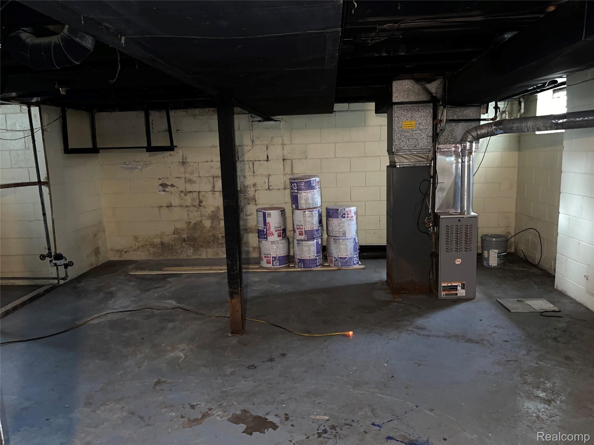 9622 Rutland Street Detroit, MI 48227 - Photo 23 of 30 Basement