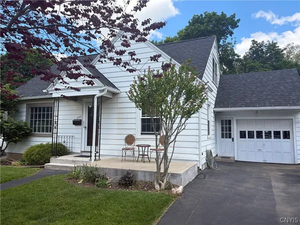 $2,100 | 240 Ferncliff Avenue, Salina, NY 13088