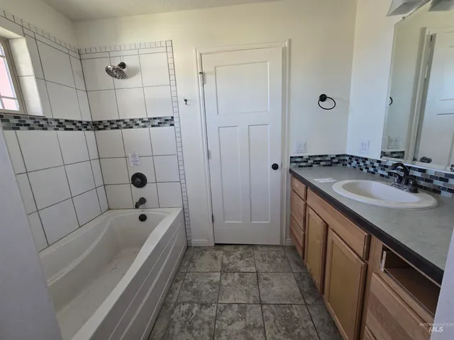 $359,900 | 181 Villa Drive, Heyburn, ID 83336