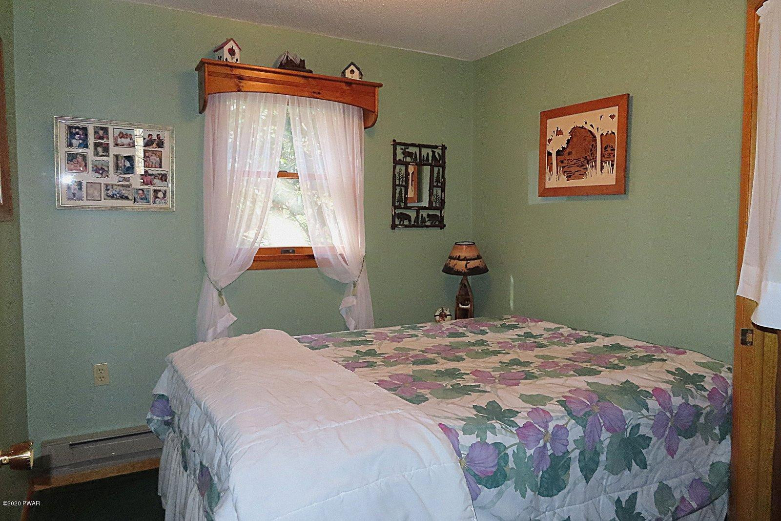 14 Pine Beach Road Hawley, PA 18438 - Photo 18 of 37