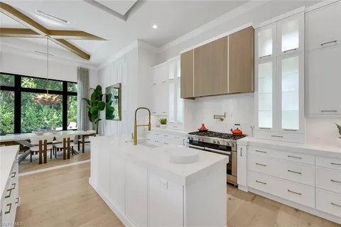 $7,075,000 | 767 Park Shore Drive, Naples, FL 34103