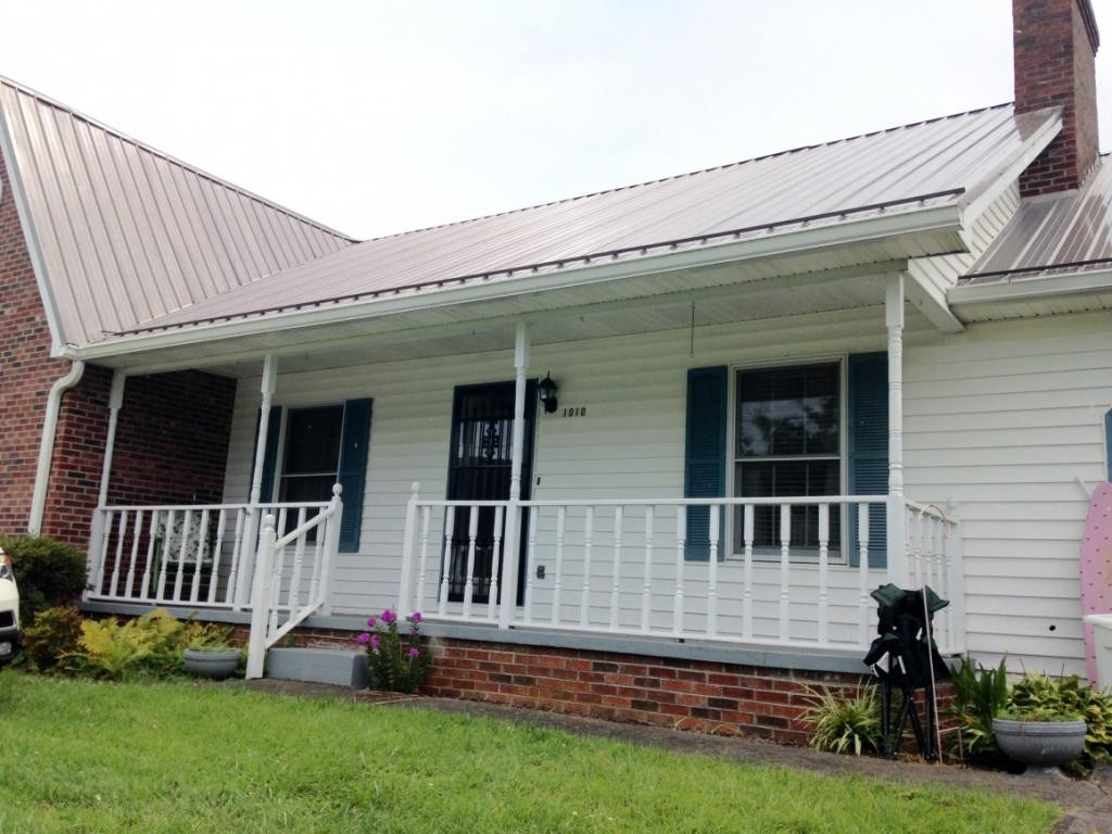 1010 Mountainview Road Erwin, TN 37650 - Photo 1 of 26 1010 MOUNTAIN VIEW RD