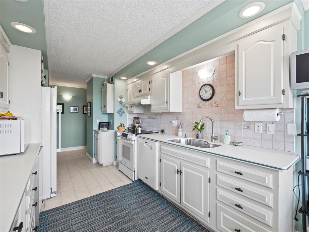 40 Village Road, Unit 709 Middleton, MA 01949 - Photo 14 of 42