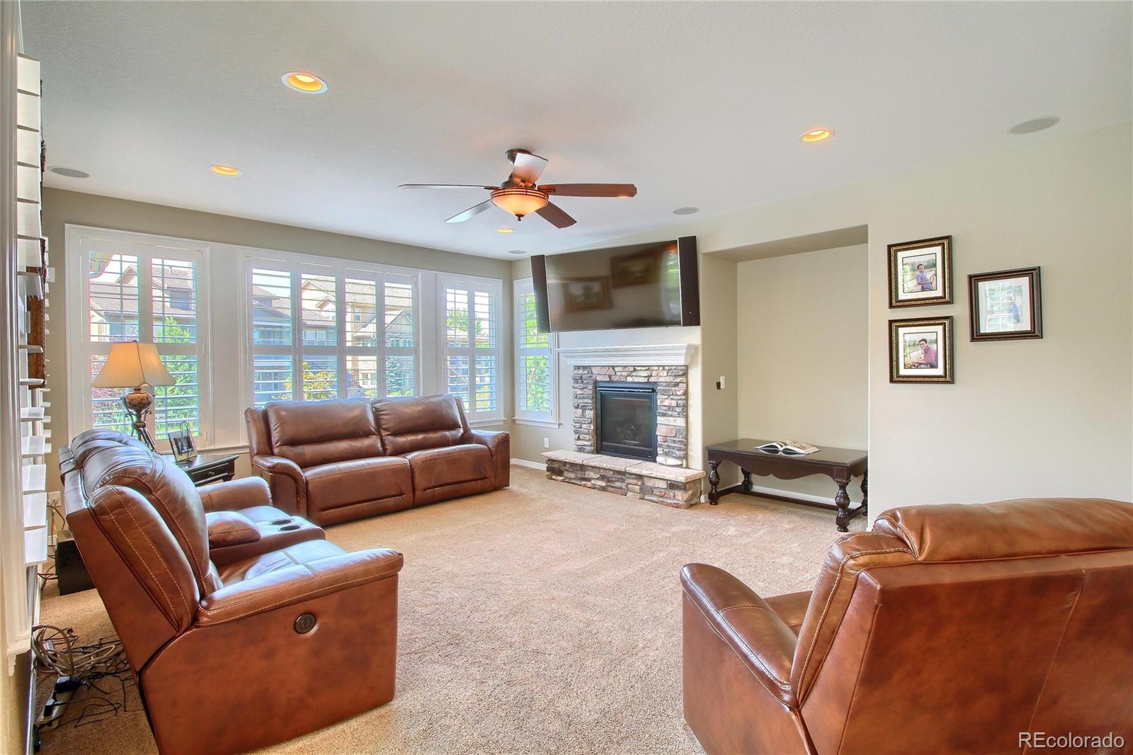 426 Maplehurst Drive Highlands Ranch, CO 80126 - Photo 4 of 35 Gallery Image 4
