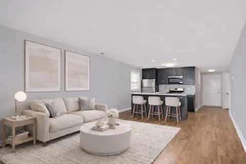 $2,200 | 3924 North California Avenue, Unit G, Chicago, IL 60618