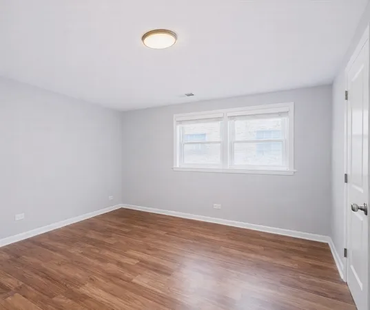 $2,400 | 3924 North California Avenue, Unit G, Chicago, IL 60618
